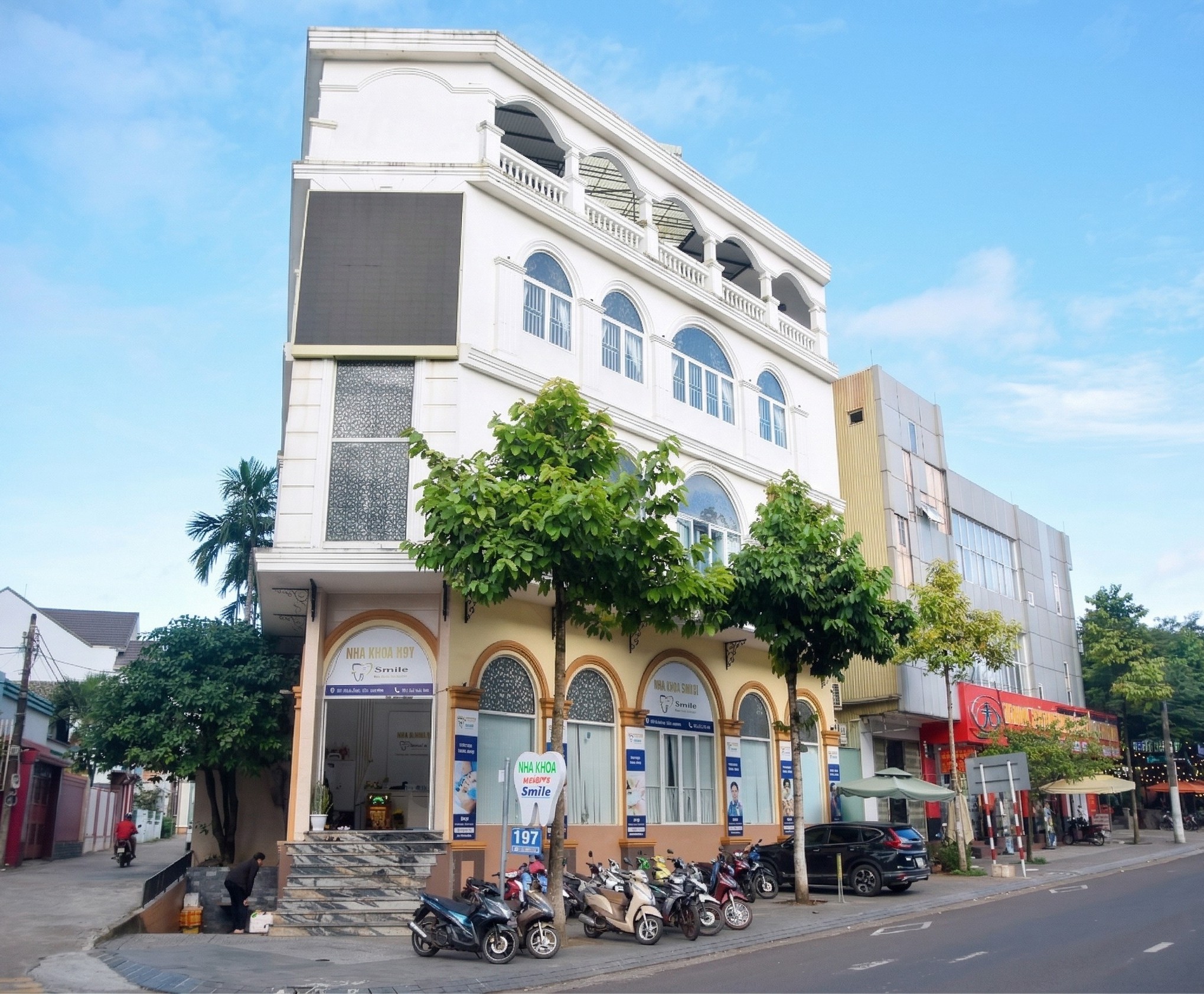 Mặt tiền Nha khoa Happy Smile