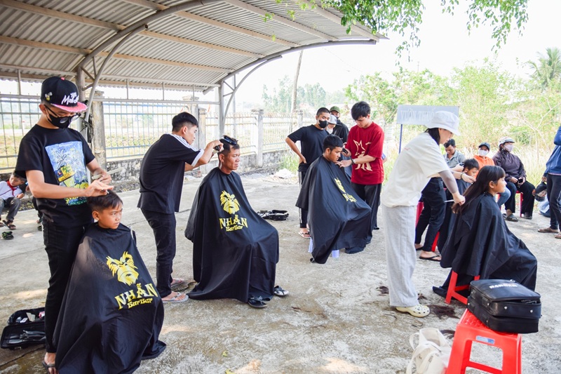 cat-toc-mien-phi-nha-khoa-happy-smile-gia-lai